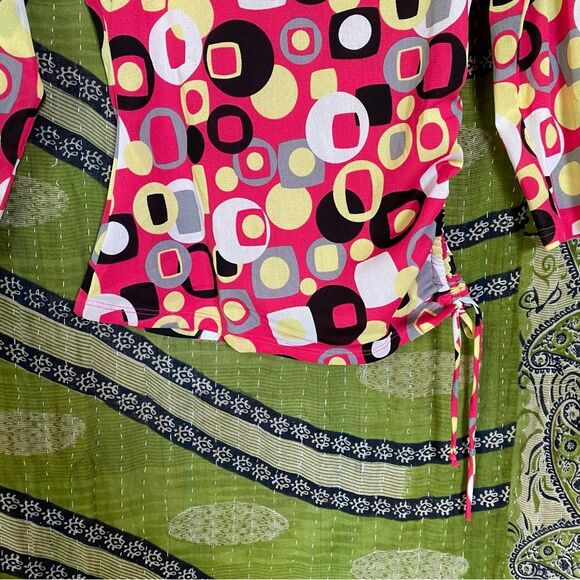 Y2K Beware Bright Pink Abstract Mesh Blouse Size Small - Picture 6 of 16